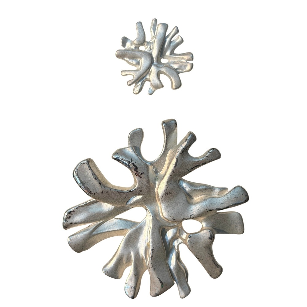 Linda Dano Silver Tone Abstract Coral Brooch and Single Clip Earring Set RN82079